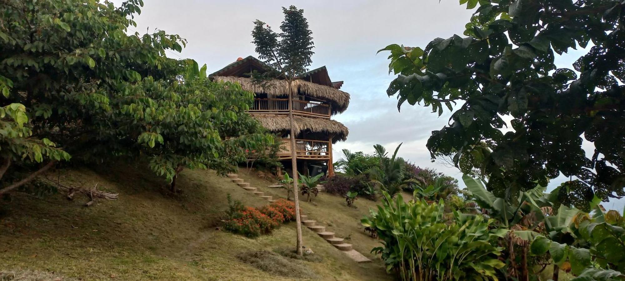 Ecohotel Soplo Del Tambo Cocorna Exterior photo